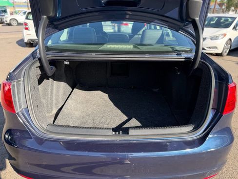 Used 2014 Volkswagen Jetta SE FWD image 8