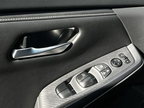 Used 2024 Nissan Sentra SV image 21