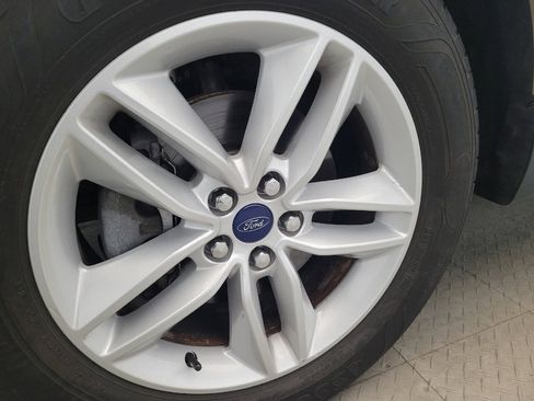 Used 2018 Ford Edge SEL w/ Equipment Group 201A FWD image 31