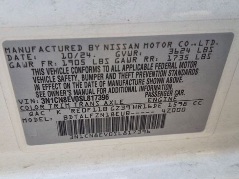 Used 2025 Nissan Versa SV image 13