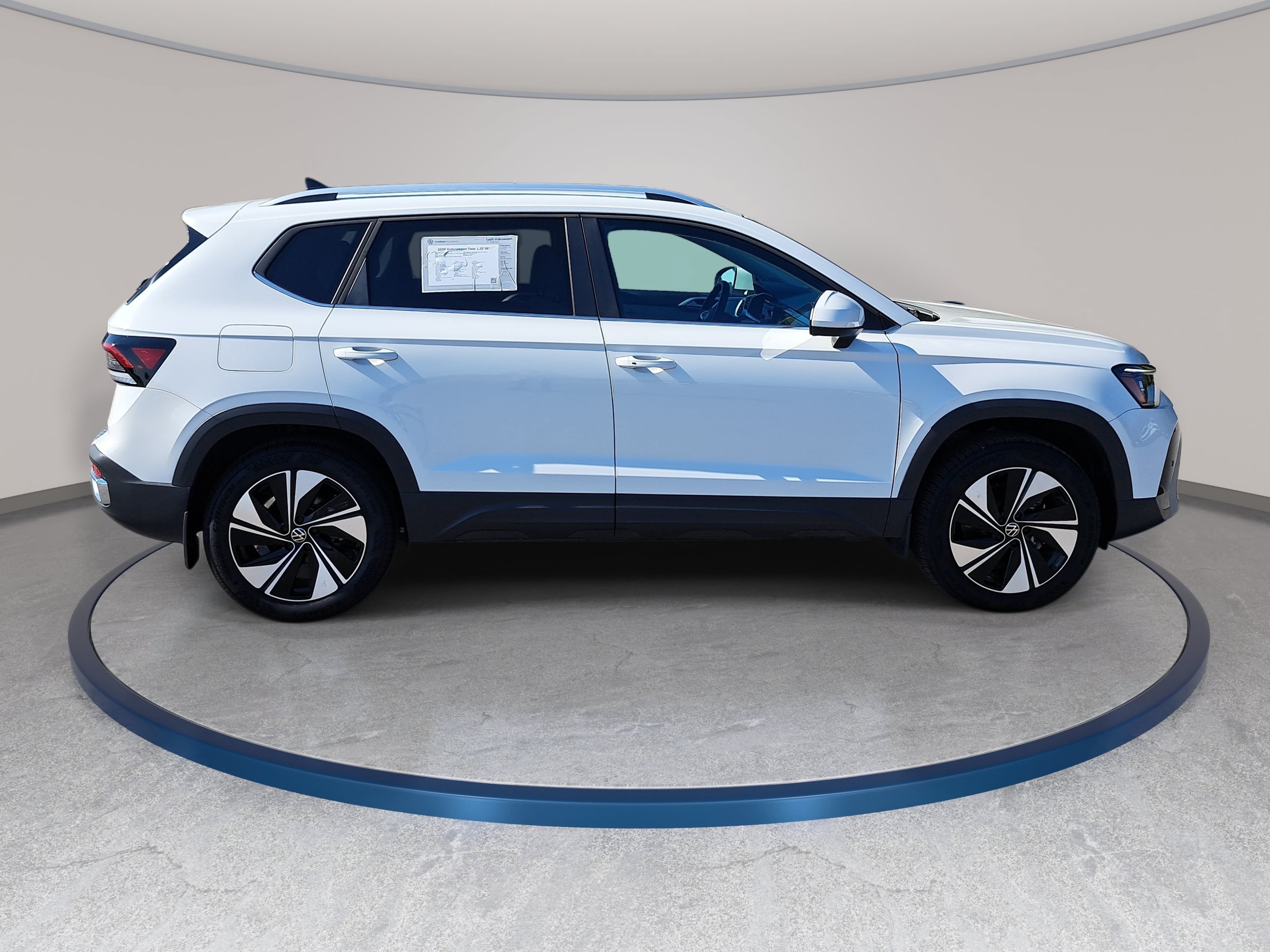 Certified 2026 Volkswagen Taos SE AWD/4WD image 4