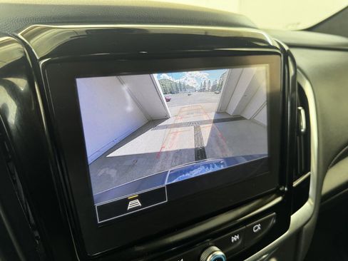 Used 2023 Chevrolet Traverse LT AWD/4WD image 43