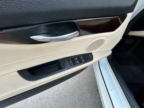 Used 2013 BMW Z4 sDrive28i image 16