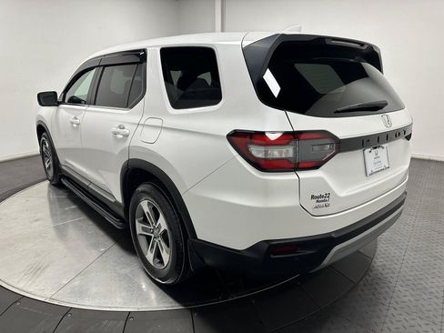 Certified 2024 Honda Pilot EX-L image 9