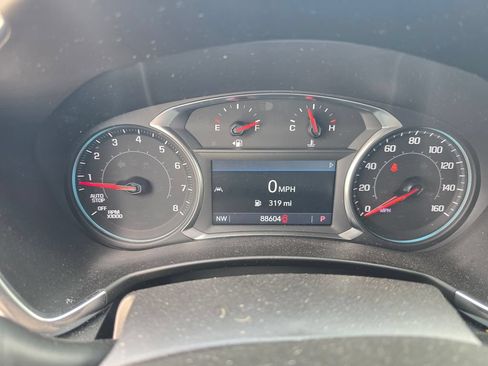 Used 2024 Chevrolet Equinox Premier AWD/4WD image 10