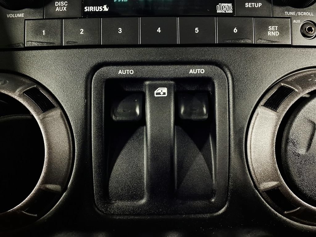 Used 2015 Jeep Wrangler Sport w/ Quick Order Package 24S AWD/4WD image 25