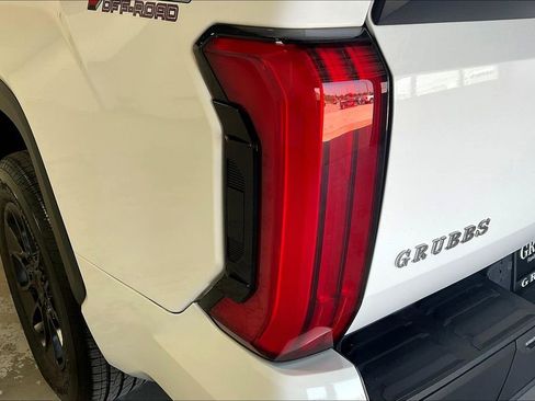 Used 2022 Toyota Tundra SR5 image 38