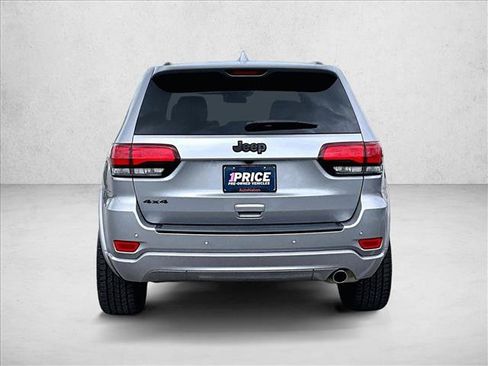 Used 2021 Jeep Grand Cherokee Laredo X AWD/4WD image 4