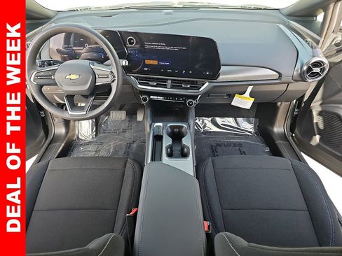 New 2026 Chevrolet Equinox EV LT image 9