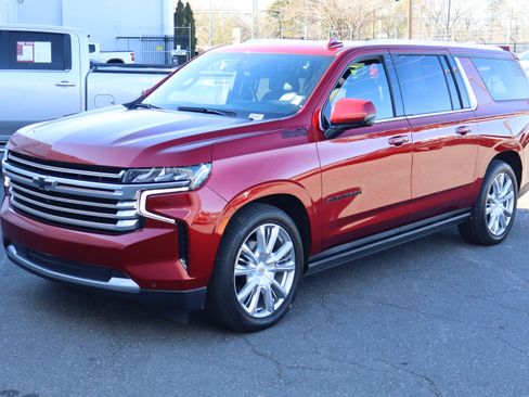 Used 2021 Chevrolet Suburban High Country image 5