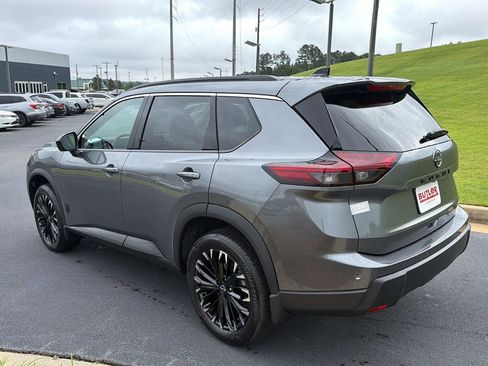 New 2026 Nissan Rogue SV FWD image 4