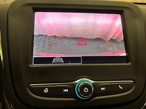 Used 2023 Chevrolet Equinox RS w/ LPO, Floor Liner Package FWD image 17
