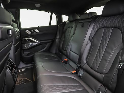 New 2026 BMW X6 M60i image 22