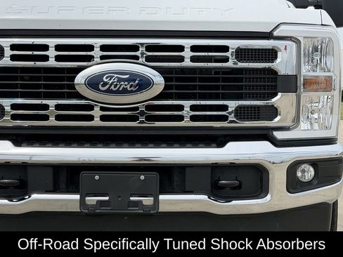 Used 2024 Ford F250 XLT w/ FX4 Off-Road Package AWD/4WD image 4