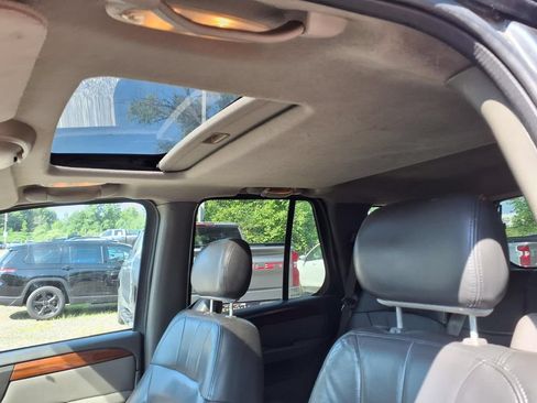 Used 2003 GMC Envoy SLT AWD/4WD image 15