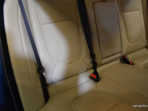 Used 2012 Jaguar XF image 26