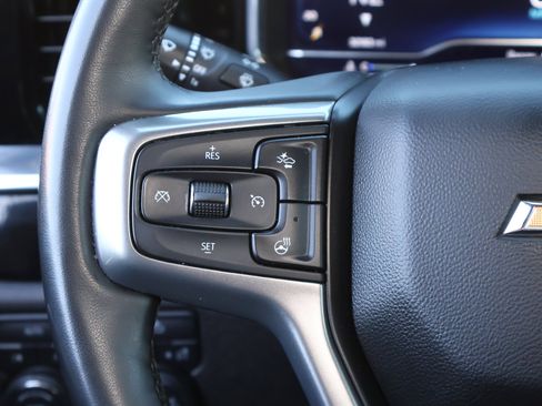 Used 2025 Chevrolet Silverado 1500 LT image 14