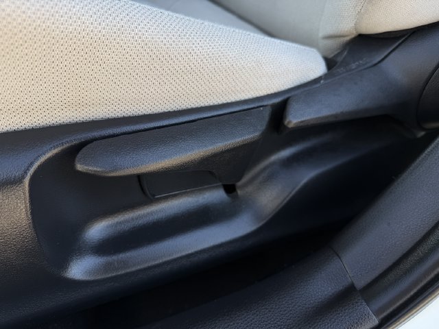 Used 2021 Toyota Corolla L FWD image 20