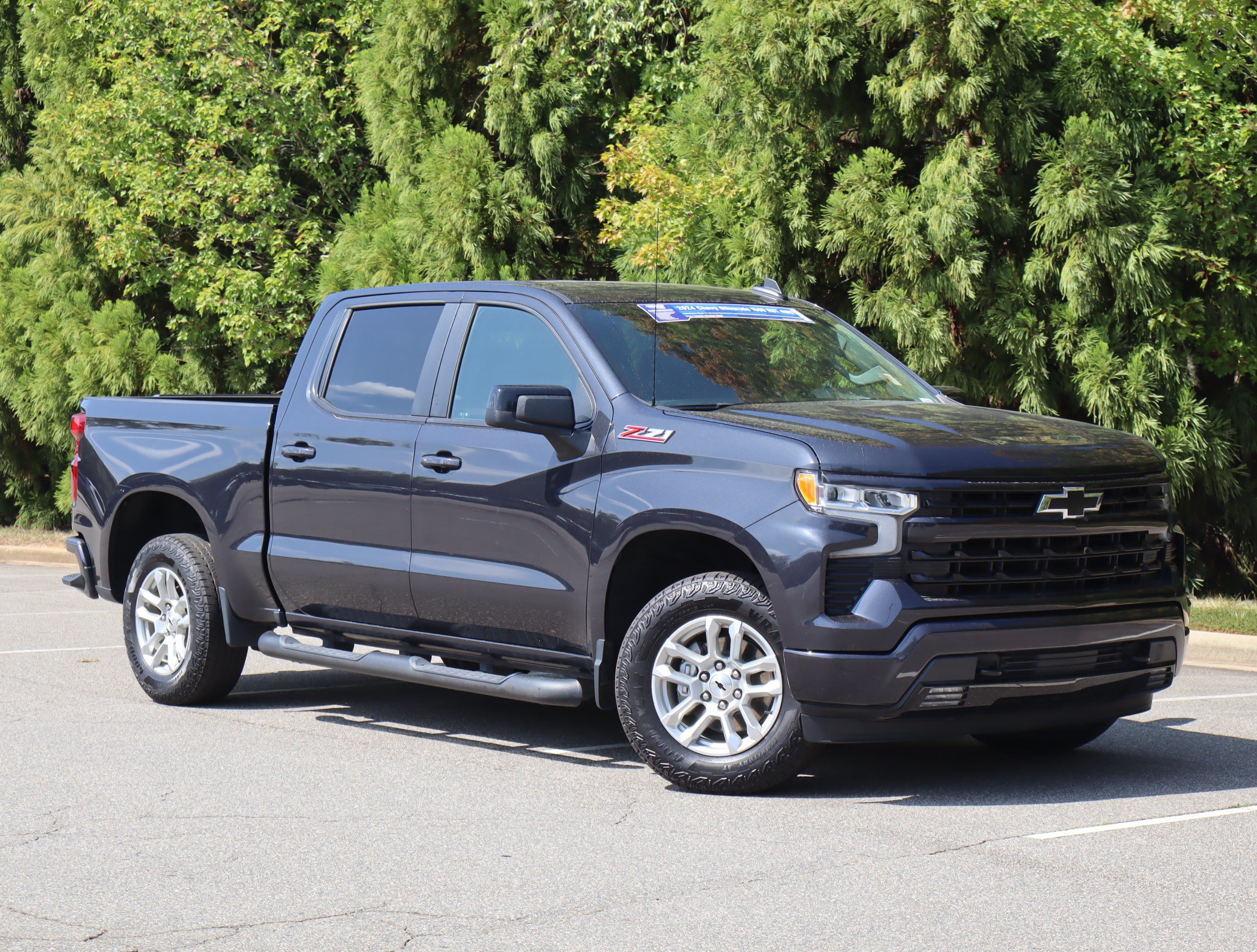 Used 2024 Chevrolet Silverado 1500 RST w/ Convenience Package II AWD/4WD image 2