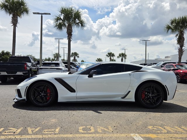Certified 2019 Chevrolet Corvette ZR1 RWD image 3