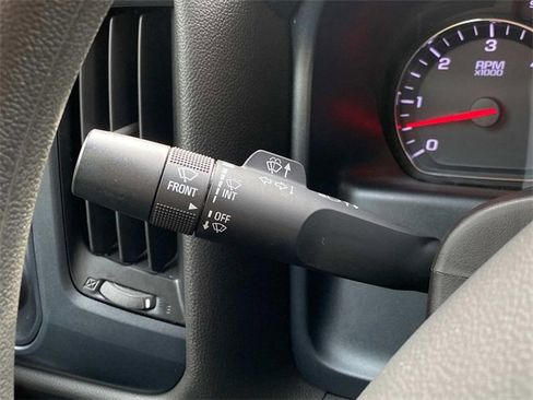 Used 2018 Chevrolet Silverado 1500 Custom w/ Custom Convenience Package image 18