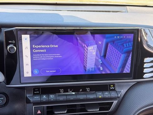 Used 2025 Toyota Camry SE w/ Multimedia Upgrade Package image 3