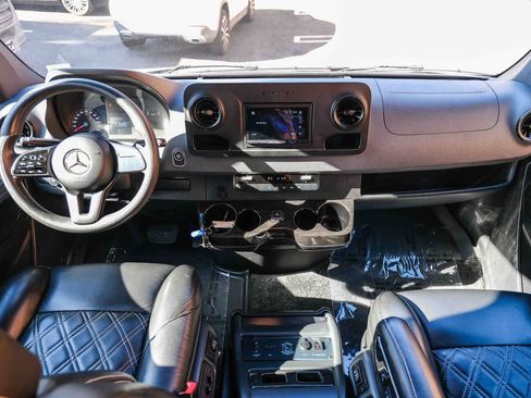 Used 2020 Mercedes-Benz Sprinter 3500 w/ Windows All Around Package image 4