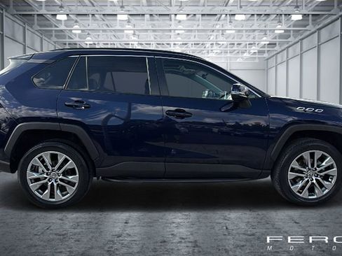 Used 2023 Toyota RAV4 XLE Premium FWD image 6