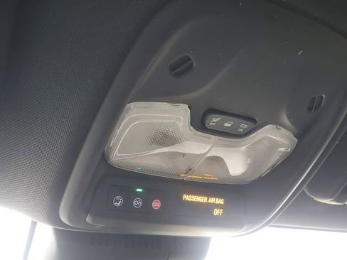 Certified 2023 Chevrolet Colorado Z71 w/ Z71 Convenience Package 2 image 33