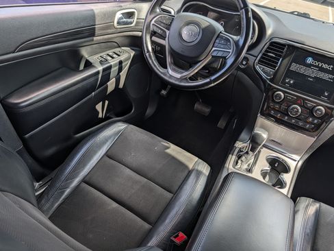 Used 2021 Jeep Grand Cherokee Laredo X AWD/4WD image 9