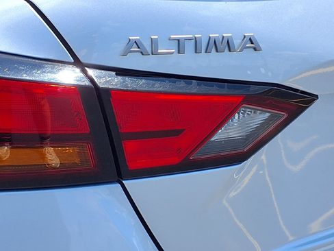 Used 2024 Nissan Altima 2.5 SV FWD image 22