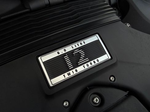 Used 2018 Bentley Bentayga AWD/4WD image 45