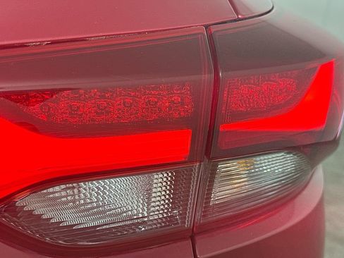 Used 2021 Chevrolet TrailBlazer RS w/ Sun and Liftgate Package image 32