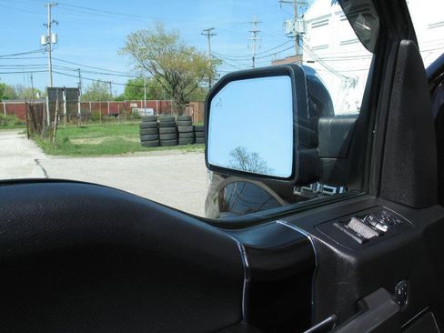 Used 2018 Ford F150 Platinum w/ Equipment Group 701A Luxury AWD/4WD image 62