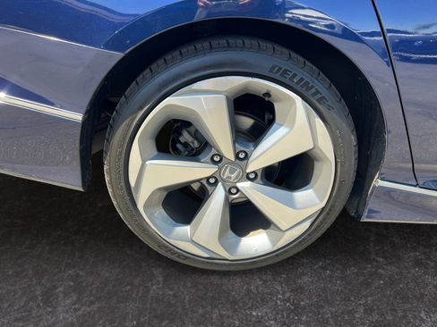 Used 2018 Honda Accord Touring image 14
