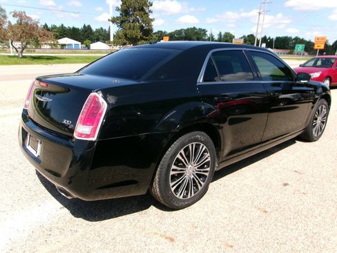 Used 2014 Chrysler 300 S AWD/4WD image 3