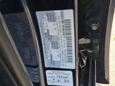 Used 2025 MAZDA MAZDA3 s image 31