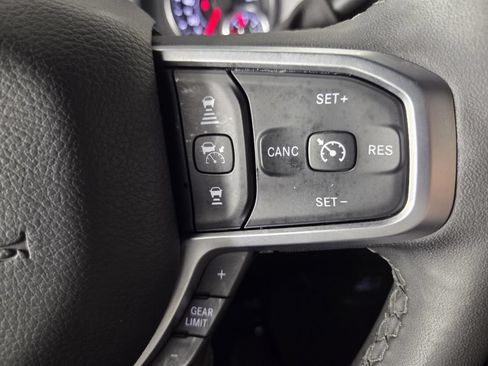 Used 2025 RAM 2500 Big Horn AWD/4WD image 16