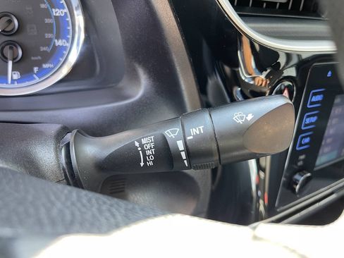 Used 2018 Toyota Corolla LE FWD image 20