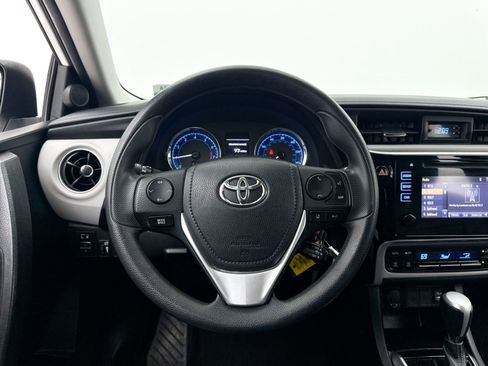 Used 2017 Toyota Corolla LE w/ Carpet Mat Package (TMS) FWD image 26