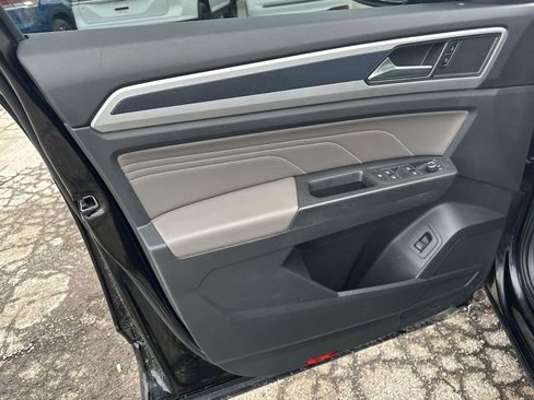 Used 2023 Volkswagen Atlas SEL R-Line image 20