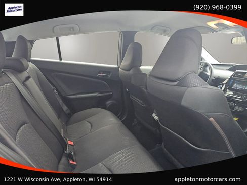 Used 2019 Toyota Prius LE image 31