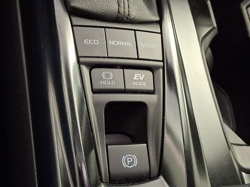 Certified 2025 Toyota Camry SE FWD image 28