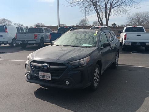 Used 2025 Subaru Outback Premium image 10