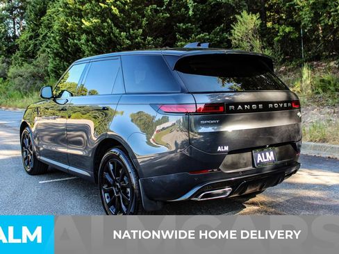 Used 2023 Land Rover Range Rover Sport SE AWD/4WD image 4