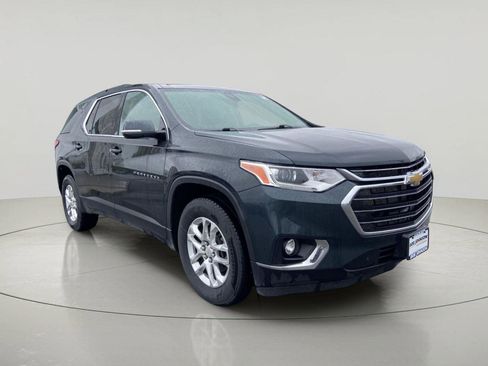 Used 2020 Chevrolet Traverse LT w/ Driver Confidence II Package AWD/4WD image 1