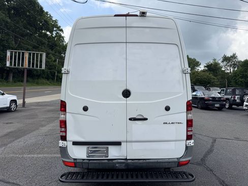 Used 2015 Mercedes-Benz Sprinter 2500 image 8