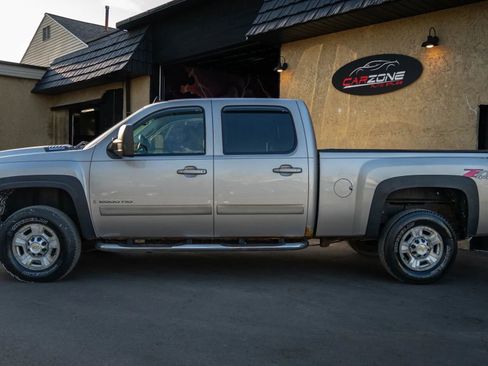 Used 2008 Chevrolet Silverado 2500 LTZ w/ Safety Package AWD/4WD image 8