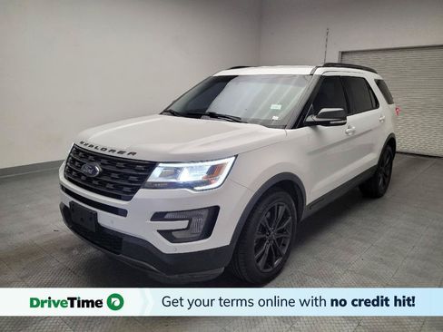 Used 2017 Ford Explorer XLT w/ Equipment Group 202A FWD image 1