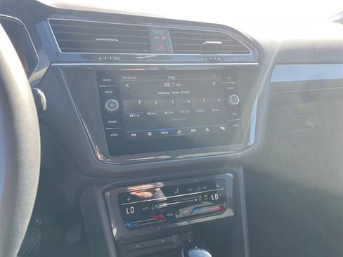 New 2024 Volkswagen Tiguan SE image 11